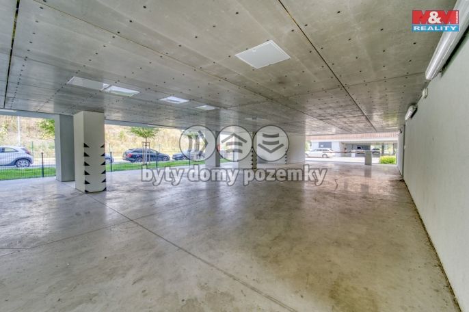 Pronájem, Garážové stání