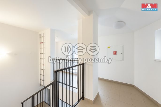 Pronájem, Byt 1+kk, Škvorec