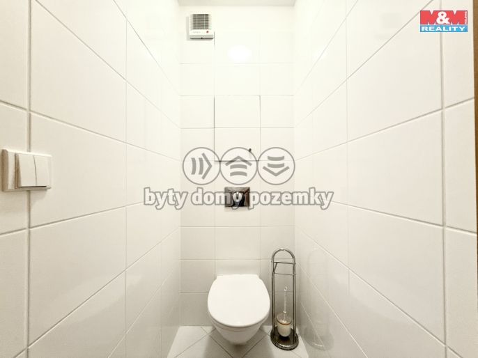 Pronájem, Byt 1+kk, Praha