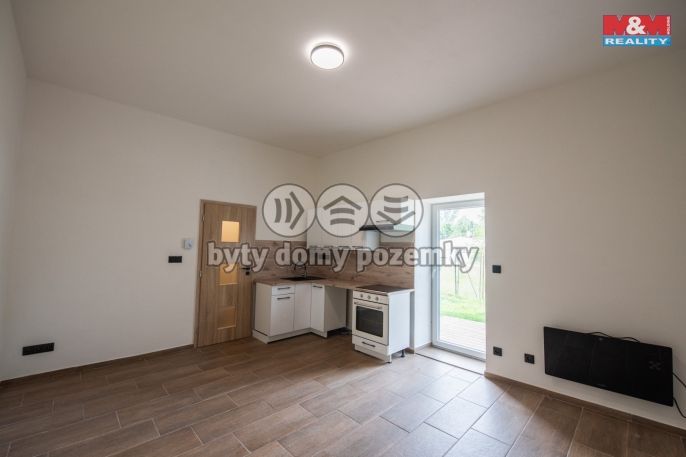 Pronájem, Byt 1+kk, Pardubice