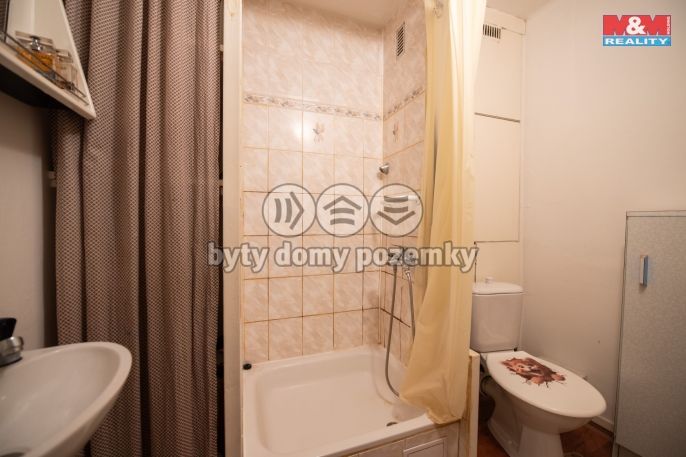 Pronájem, Byt 1+kk, Dvůr Králové nad Labem