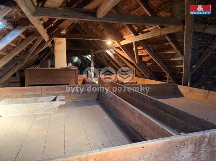 Prodej, Zemědělská usedlost, Chrášťany