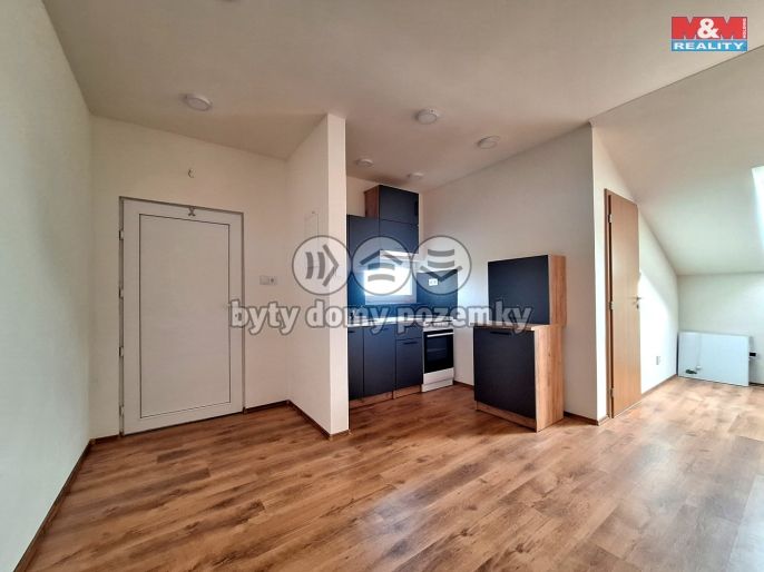 Pronájem, Byt 2+kk, Rostoklaty