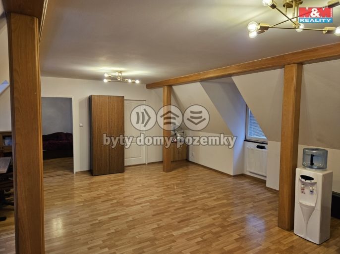 Pronájem, Byt 4+kk, Stochov