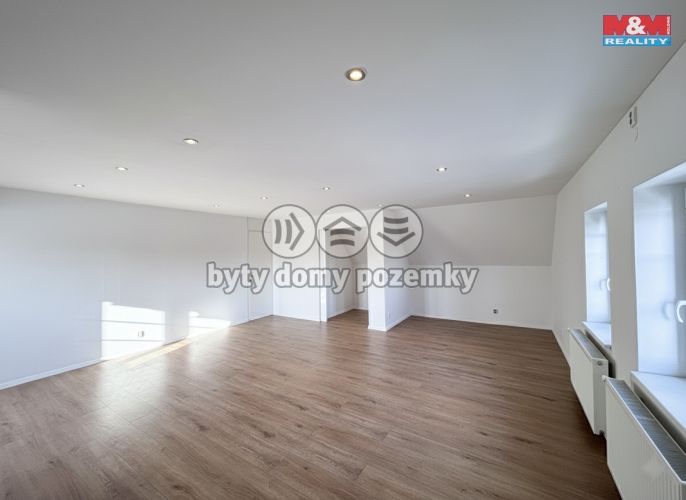 Pronájem, Byt 1+kk, Zákupy