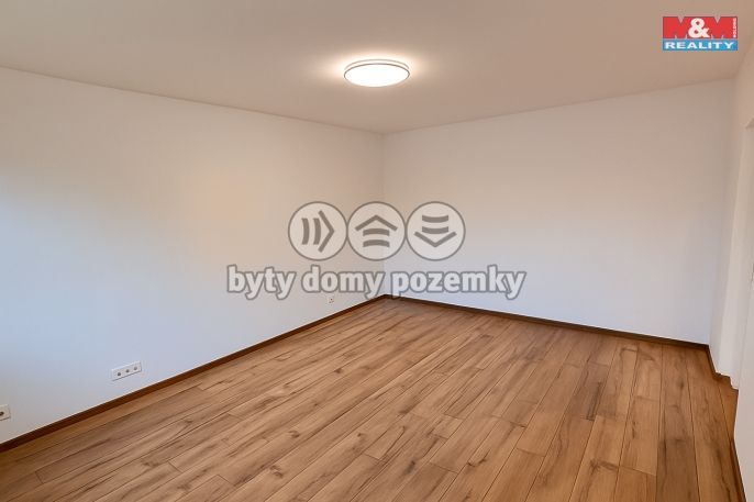 Pronájem, Byt 2+1, Nová Role