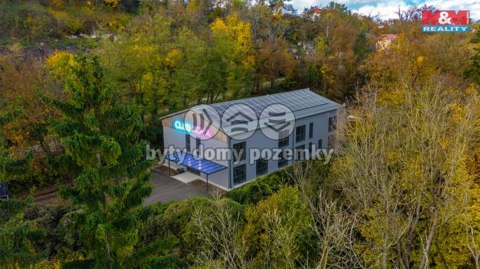 Prodej, Obchod a služby, Krnsko