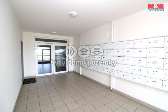 Pronájem, Byt 1+kk, Klecany
