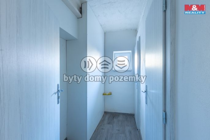 Pronájem, Obchod a služby, Louny