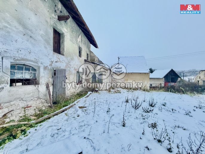 Prodej, Zemědělská usedlost, Pnětluky