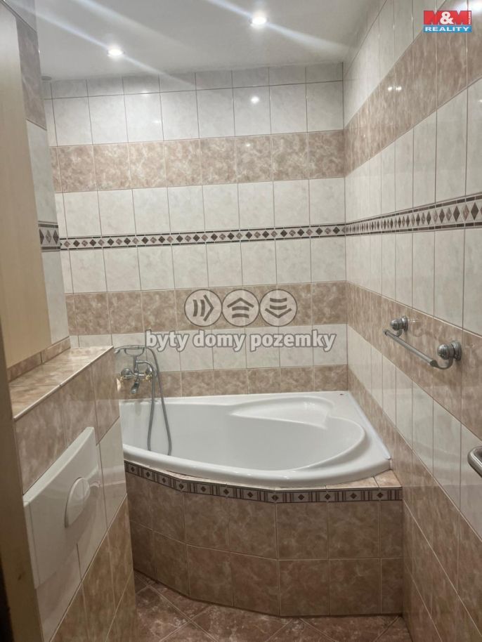 Pronájem, Byt 2+1, Děčín