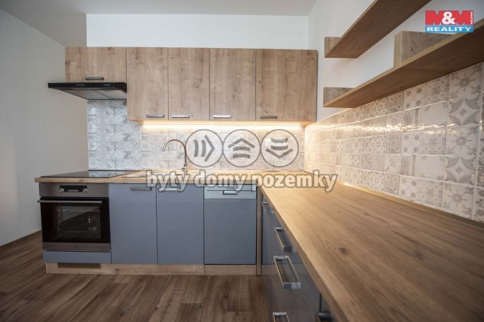 Pronájem, Byt 4+1, Hradec Králové