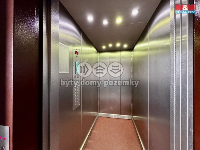 Pronájem, Byt 1+kk, Praha