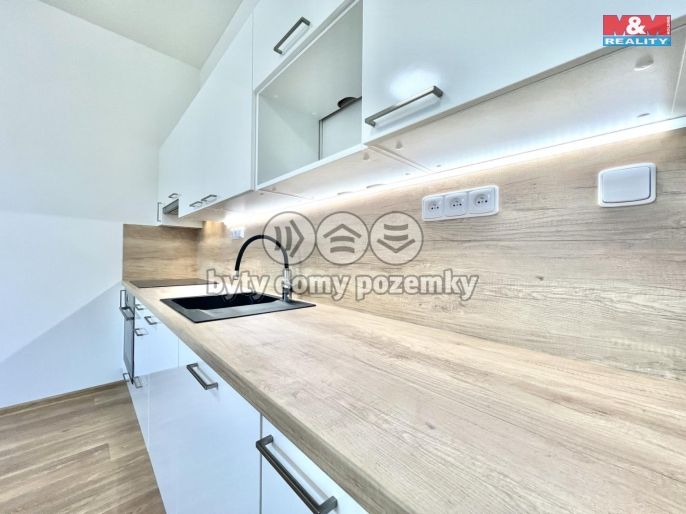 Pronájem, Byt 3+1, Děčín