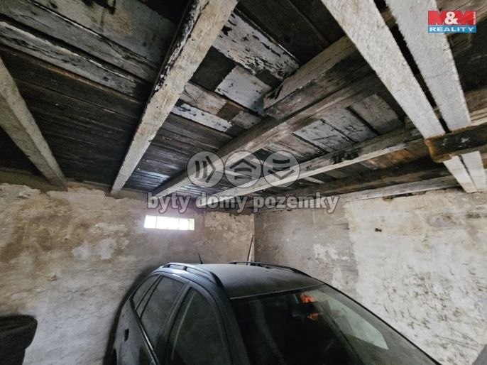 Prodej, Garáž