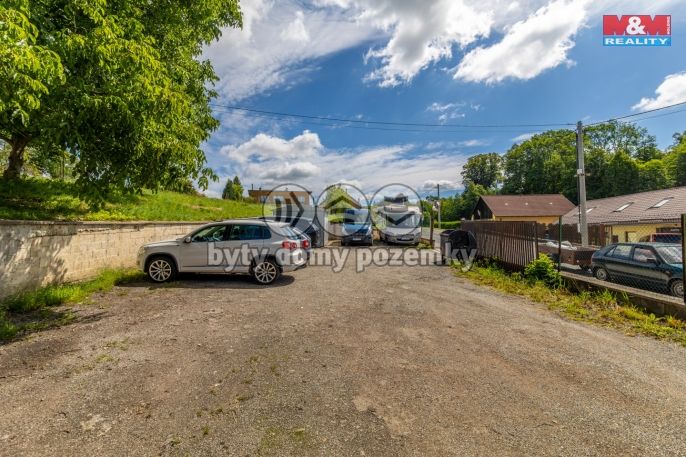 Prodej, Obchod a služby, Staříč