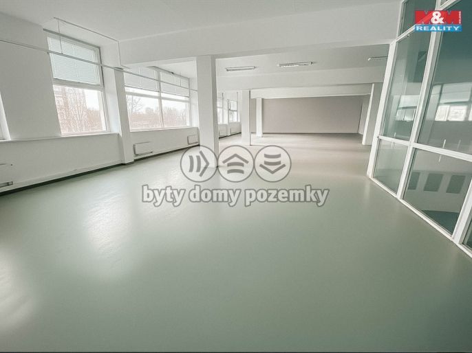 Pronájem, Obchod a služby, Sázava