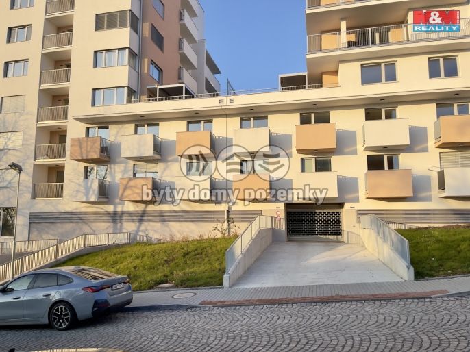 Pronájem, Byt 1+kk, Zlín