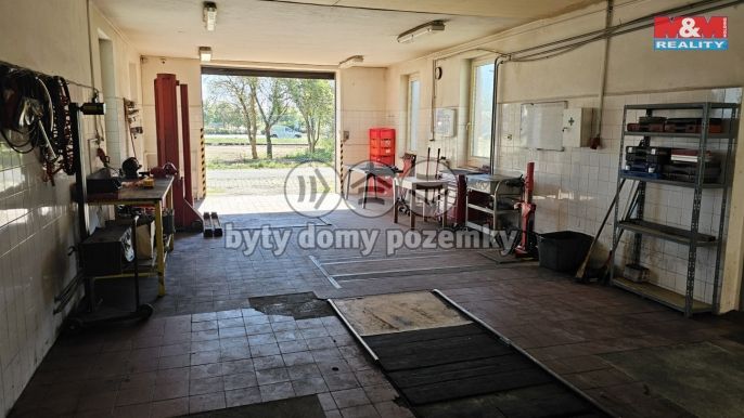 Pronájem, Obchod a služby, Chrášťany
