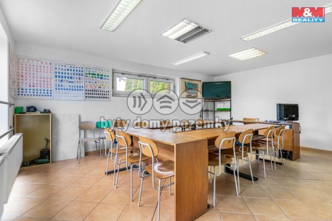 Pronájem, Obchodní objekt, Mělník