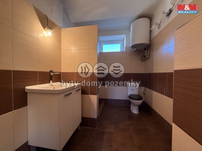 Prodej, Zemědělská usedlost, Chrášťany