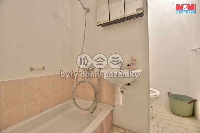 Pronájem, Byt 1+kk, Hradec Králové