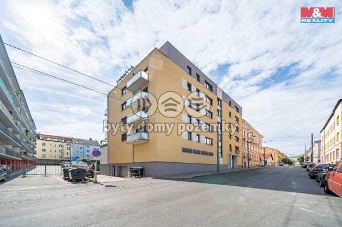 Pronájem, Byt 1+kk, Plzeň