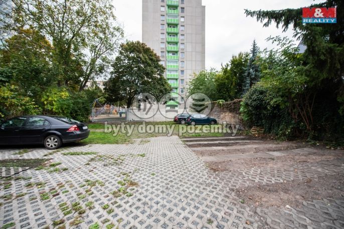 Pronájem, Garážové stání, Pardubice