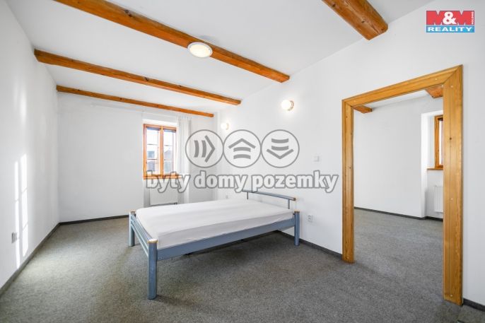 Pronájem, Zemědělská usedlost, Dobrovíz