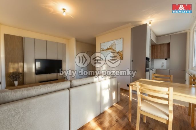 Prodej, Byt 3+1, Pardubice