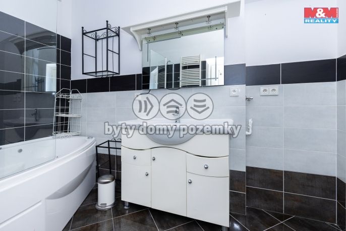 Pronájem, Byt 4+kk, Pardubice