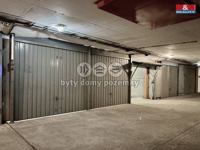 Pronájem, Garážové stání, Zlín