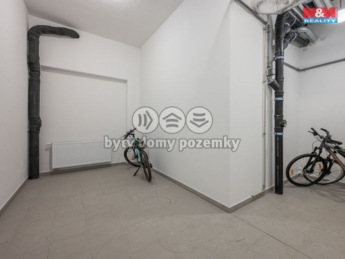 Pronájem, Byt 1+kk, Benešov