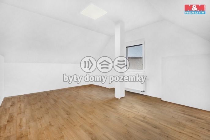 Pronájem, Byt 1+kk, Plazy