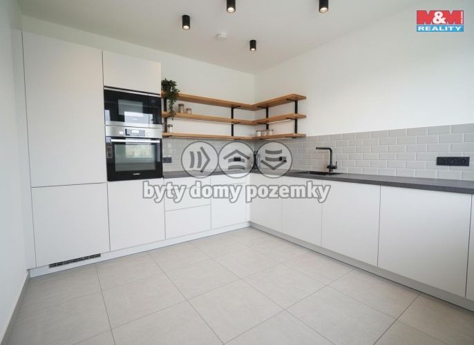 Prodej, Byt 4+1, Most