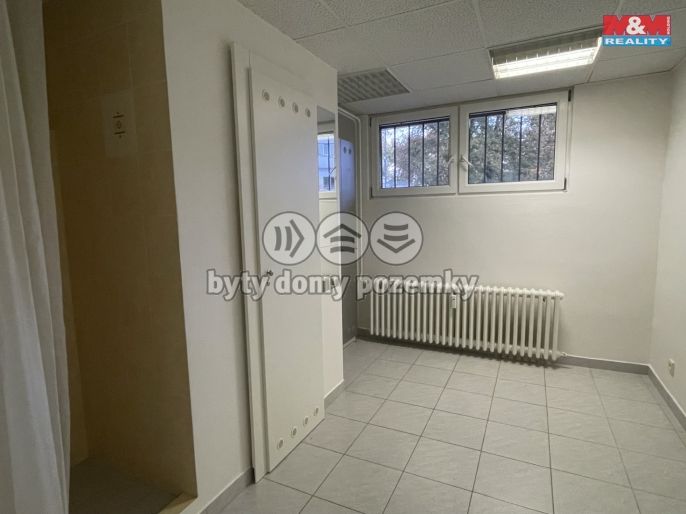 Pronájem, Obchod a služby, Pardubice
