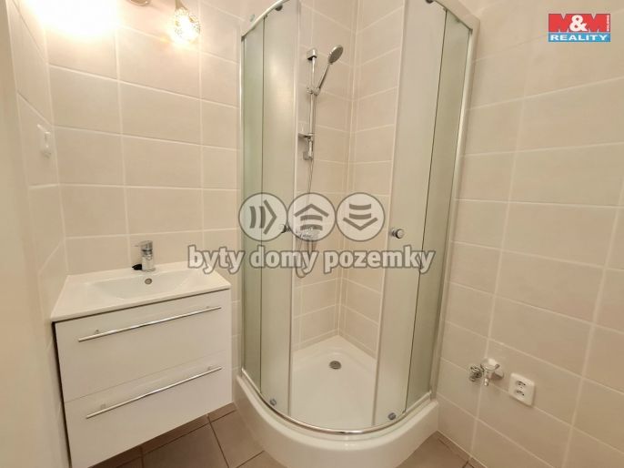 Pronájem, Byt 1+1, Ostrov