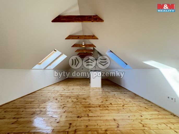 Pronájem, Byt 2+kk, Velešín