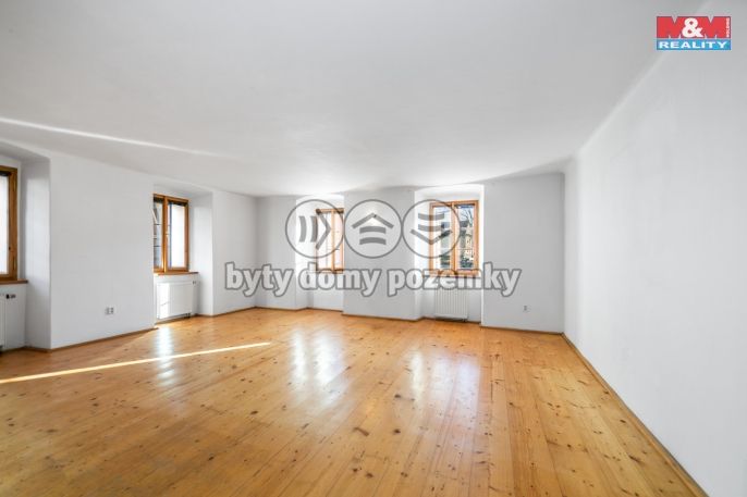 Pronájem, Zemědělská usedlost, Dobrovíz