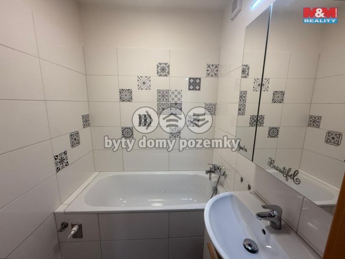 Pronájem, Byt 4+1, Hradec Králové