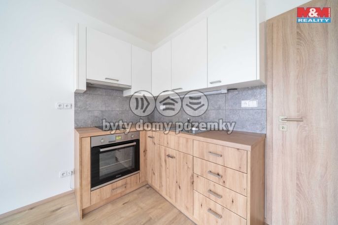 Prodej, Byt 1+kk, Třemošná