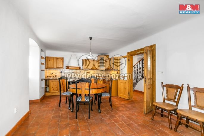 Pronájem, Zemědělská usedlost, Dobrovíz