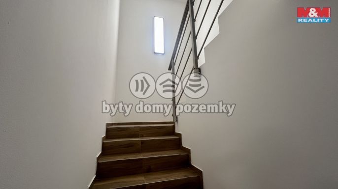 Pronájem, Rodinný dům, Měník