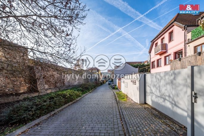 Prodej, Byt 1+kk, Beroun