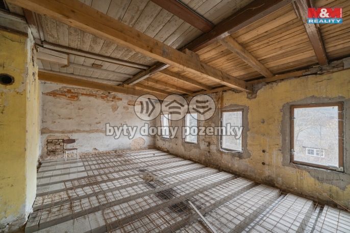 Prodej, Nájemní dům, Luby