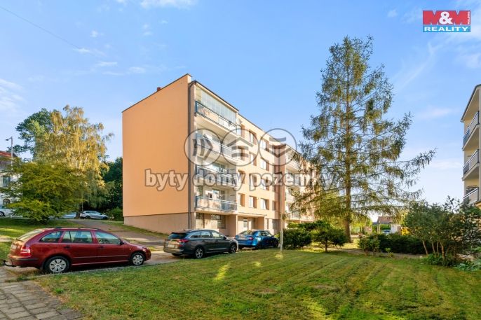 Prodej, Byt 1+kk, Hrob