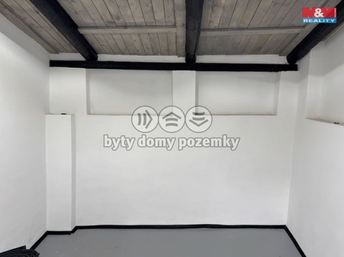 Pronájem, Garáž, Krupá