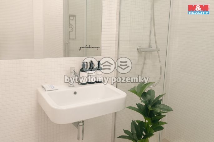 Pronájem, Byt 1+kk, Praha