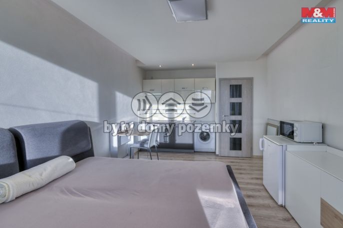 Pronájem, Byt 1+kk, Dobřany