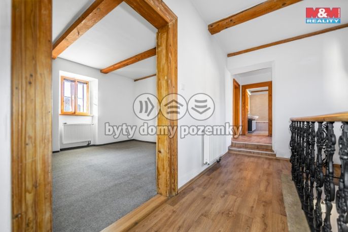 Pronájem, Zemědělská usedlost, Dobrovíz